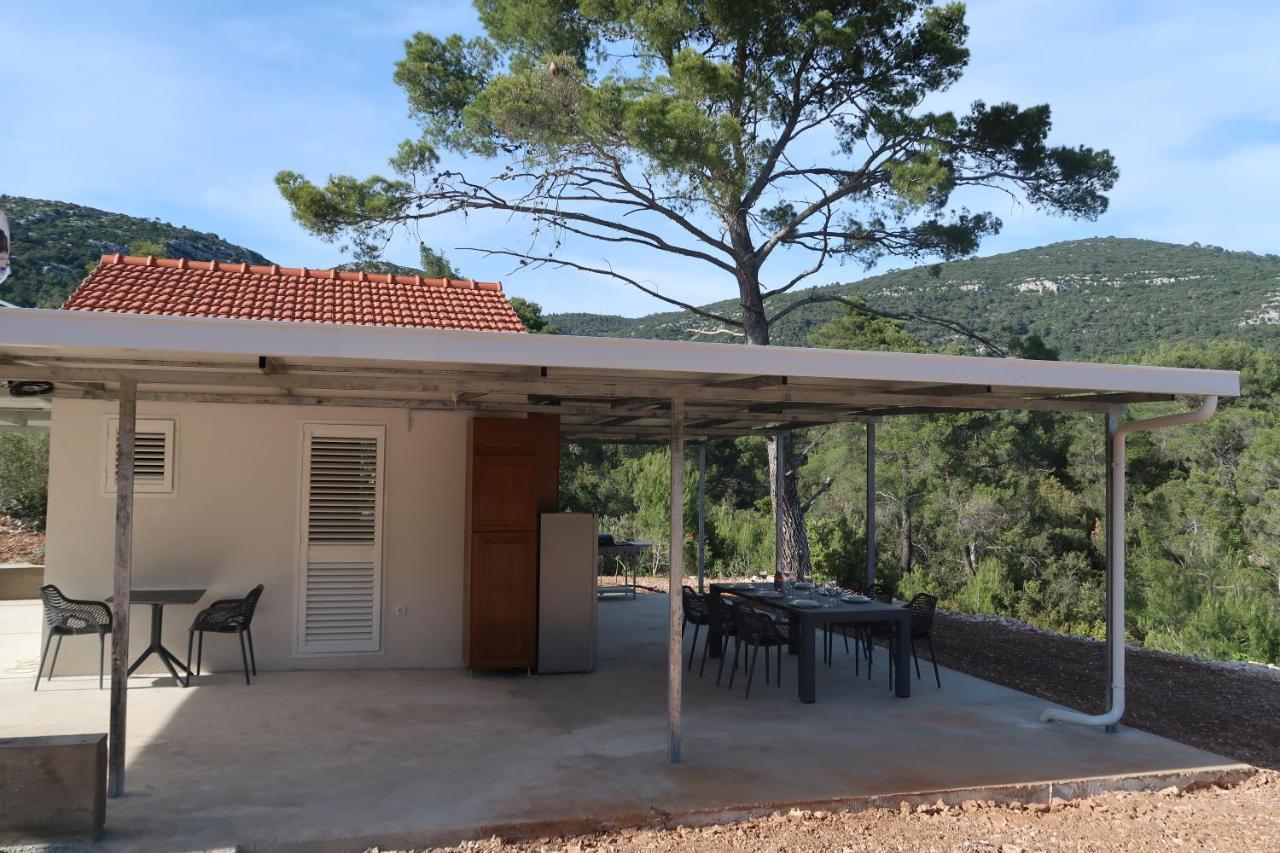 Robinson Olive Tree Huts Villa Cara Exterior photo